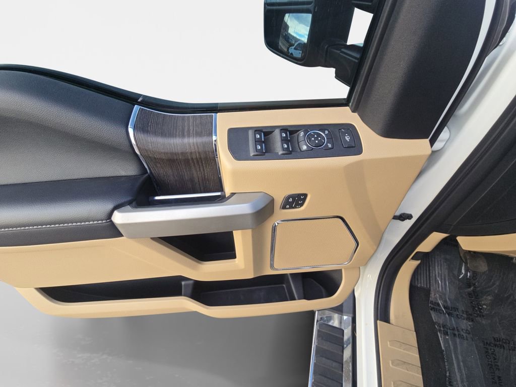 Used 2021 Ford F250 Lariat w/ Chrome Package image 24