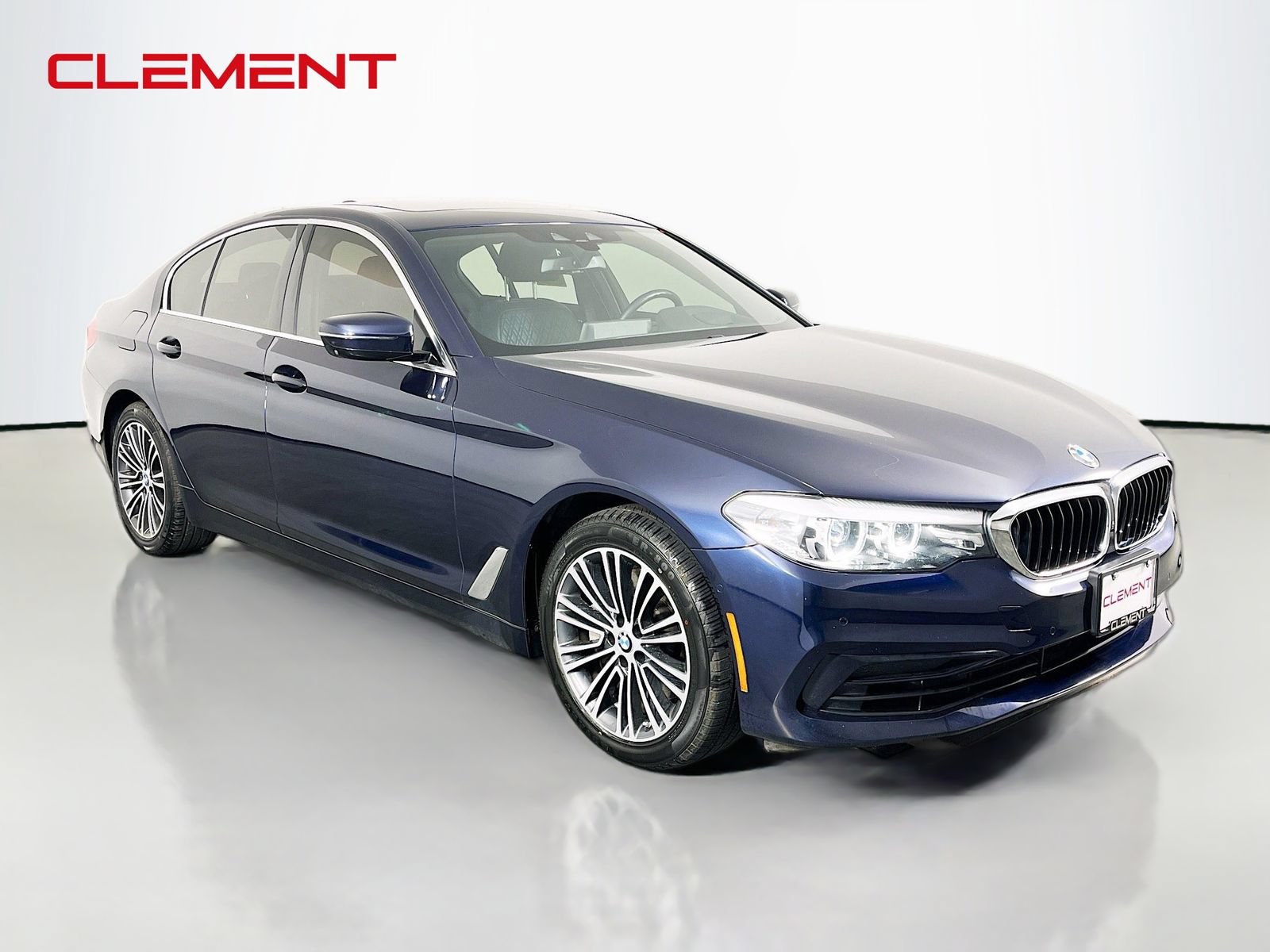 Used 2020 BMW 530e xDrive w/ Premium Package AWD/4WD image 4