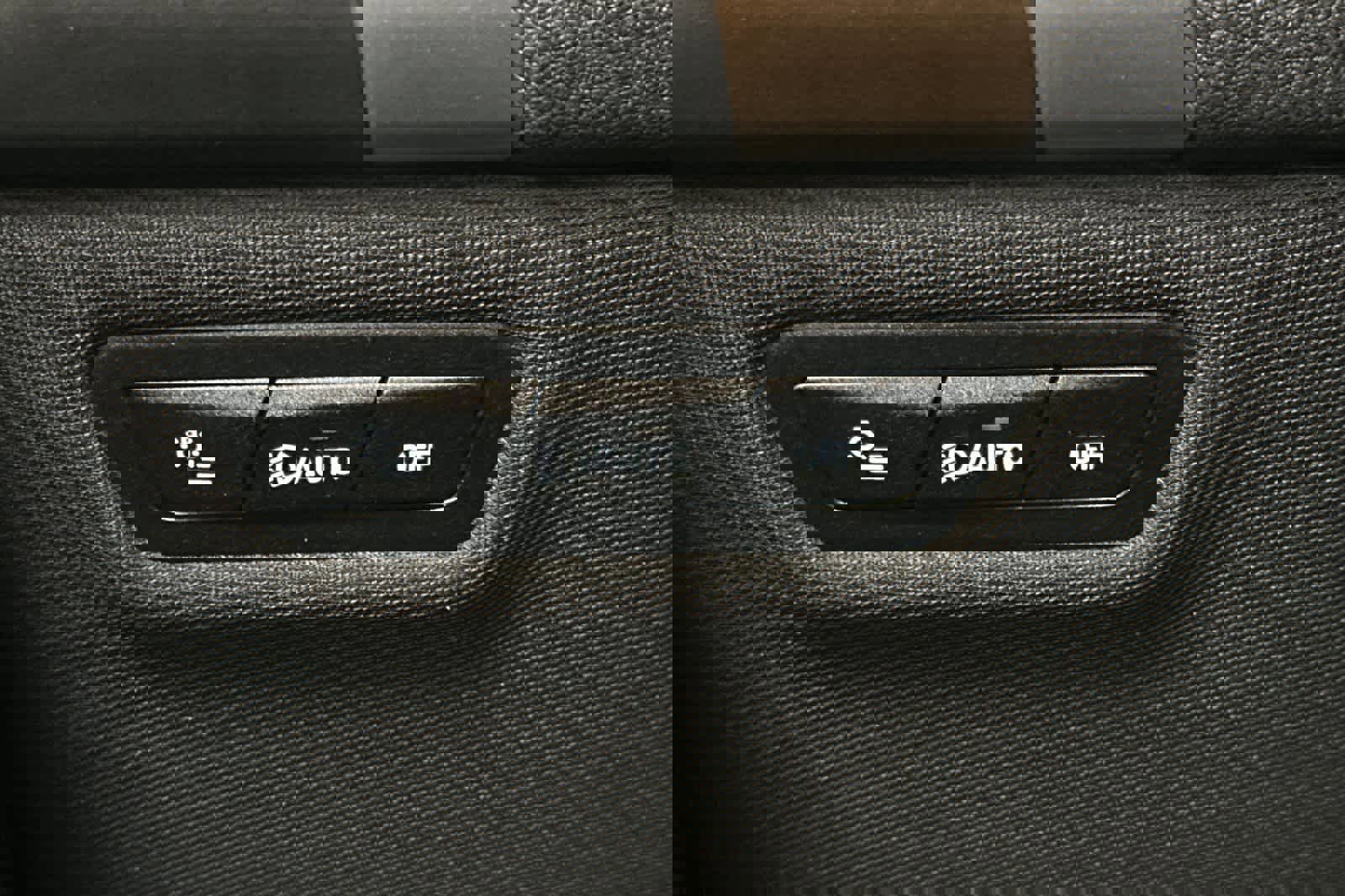 Used 2023 BMW iX xDrive50 w/ Premium Package image 28