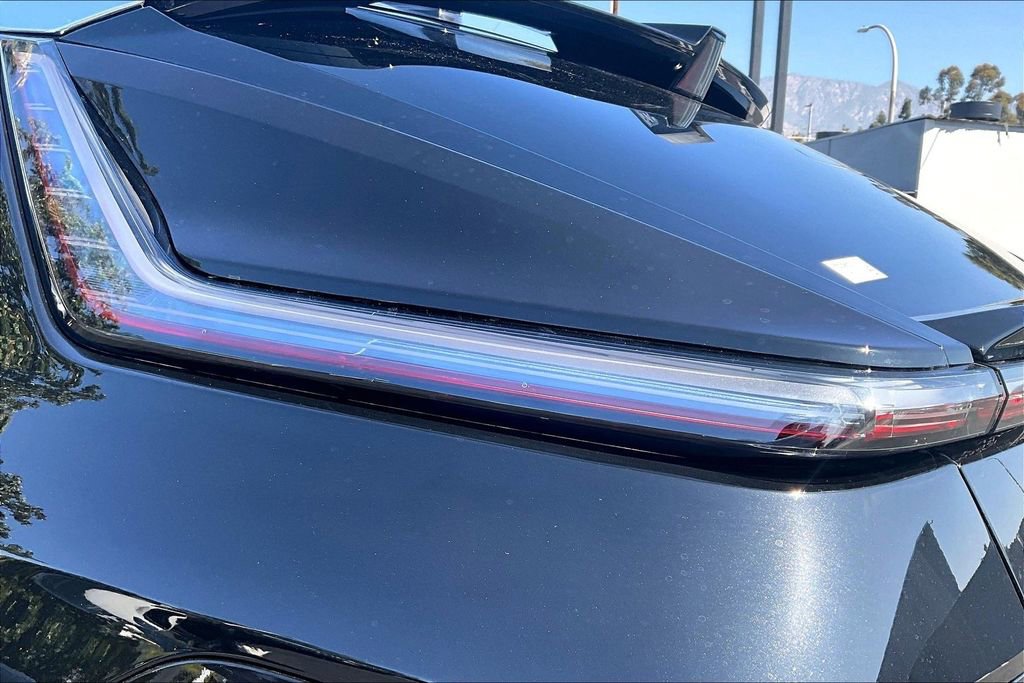 New 2026 Cadillac Lyriq Luxury image 15