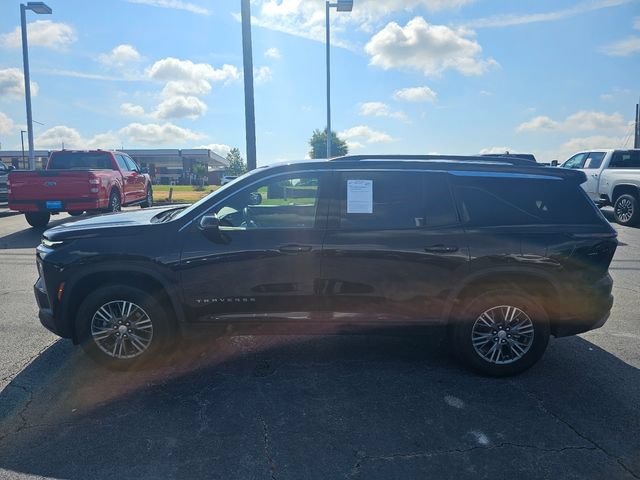 Used 2025 Chevrolet Traverse LT FWD image 5