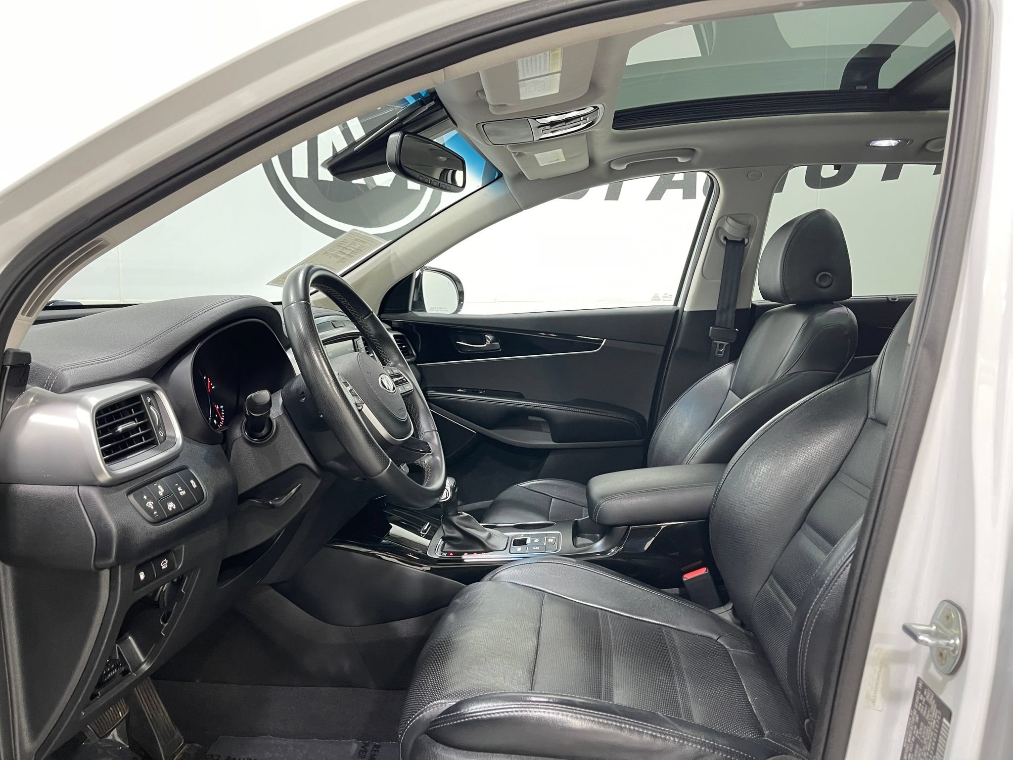 Used 2019 Kia Sorento SX AWD/4WD image 13