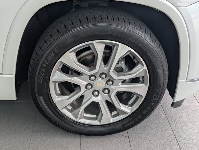 Used 2021 Chevrolet Traverse Premier AWD/4WD image 19