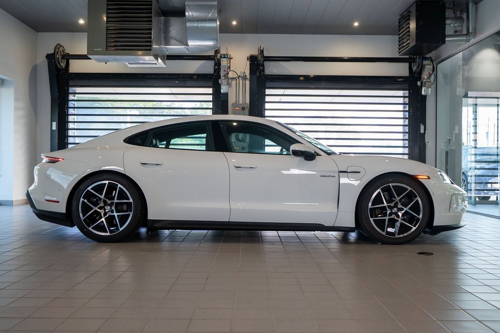 New 2025 Porsche Taycan image 7