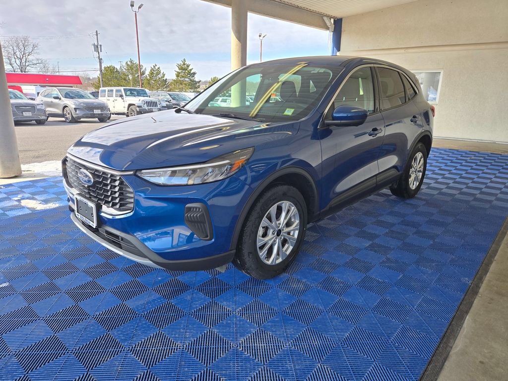 Used 2023 Ford Escape Active w/ Tech Pack #2 image 4