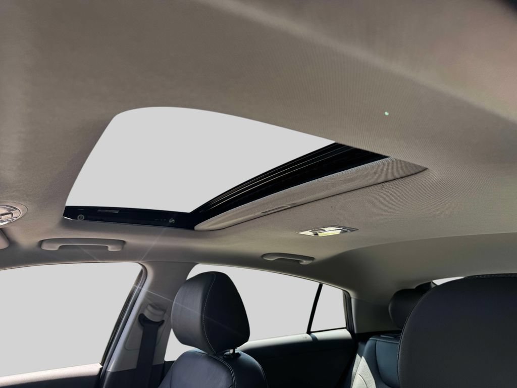 Used 2019 Hyundai Ioniq Limited FWD image 18