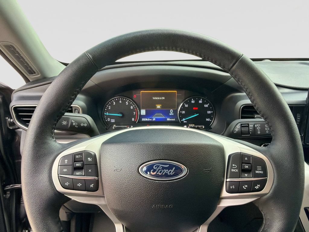 Used 2024 Ford Explorer XLT w/ Equipment Group 202A AWD/4WD image 27