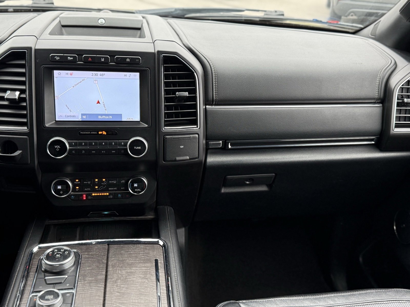 Used 2020 Ford Expedition Limited image 16