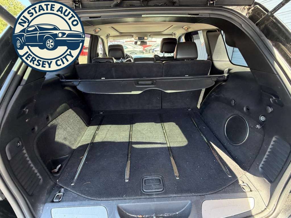 Used 2011 Jeep Grand Cherokee Limited w/ Luxury Group II AWD/4WD image 8