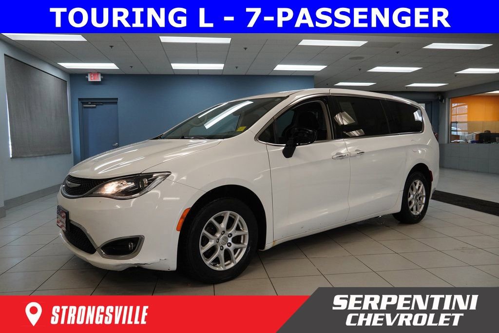 Used 2017 Chrysler Pacifica Touring Plus image 1