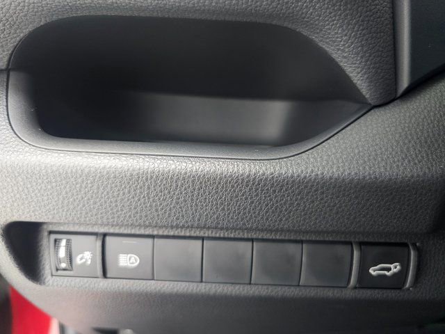 Used 2025 Toyota RAV4 XLE Premium image 16