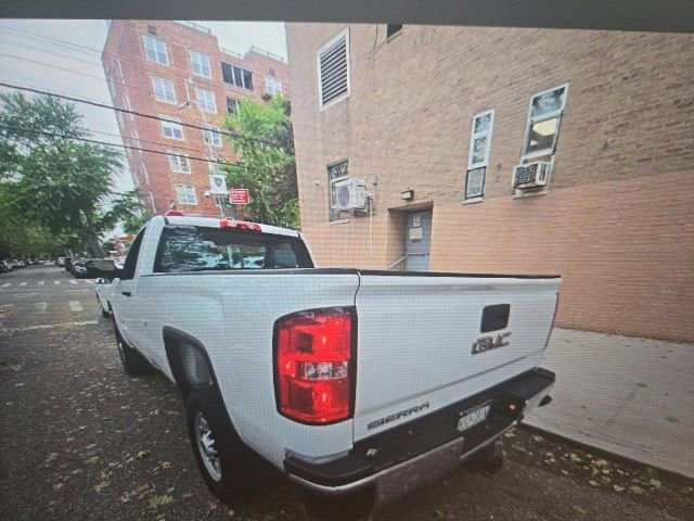 Used 2018 GMC Sierra 2500 4x4 Regular Cab image 2