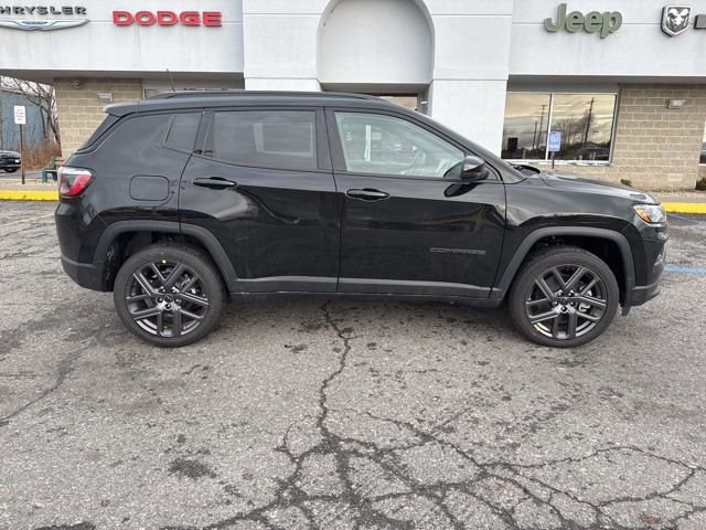 New 2026 Jeep Compass Limited w/ Sun, Sound & Navigation Group AWD/4WD image 8