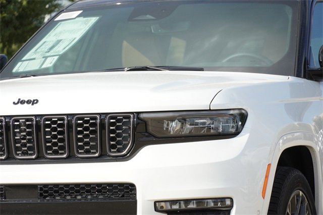 New 2025 Jeep Grand Cherokee L Summit image 4