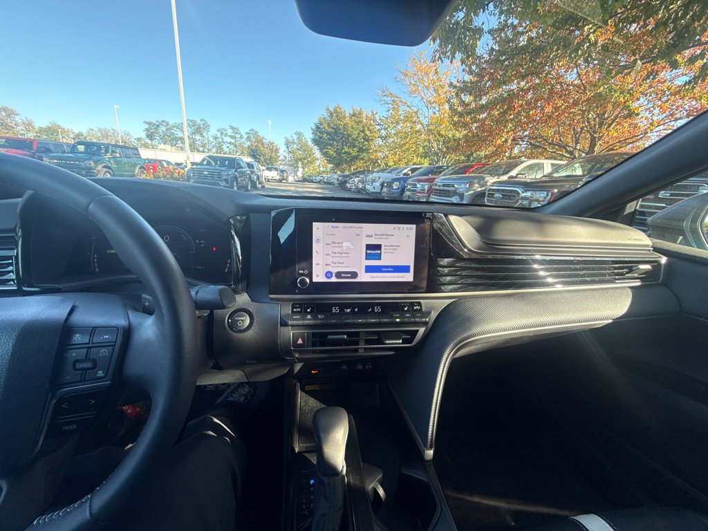 Used 2026 Toyota Camry SE w/ Convenience Package AWD/4WD image 9