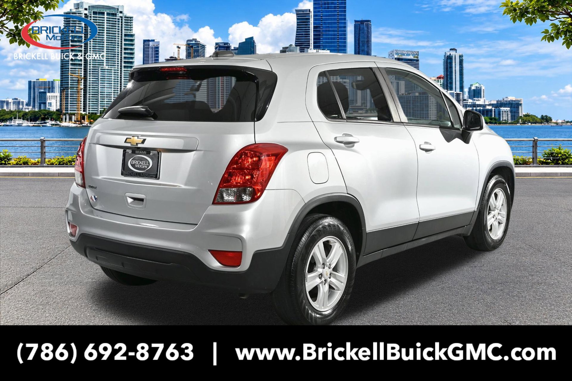 Used 2021 Chevrolet Trax LS w/ Tint and Cruise Package FWD image 6