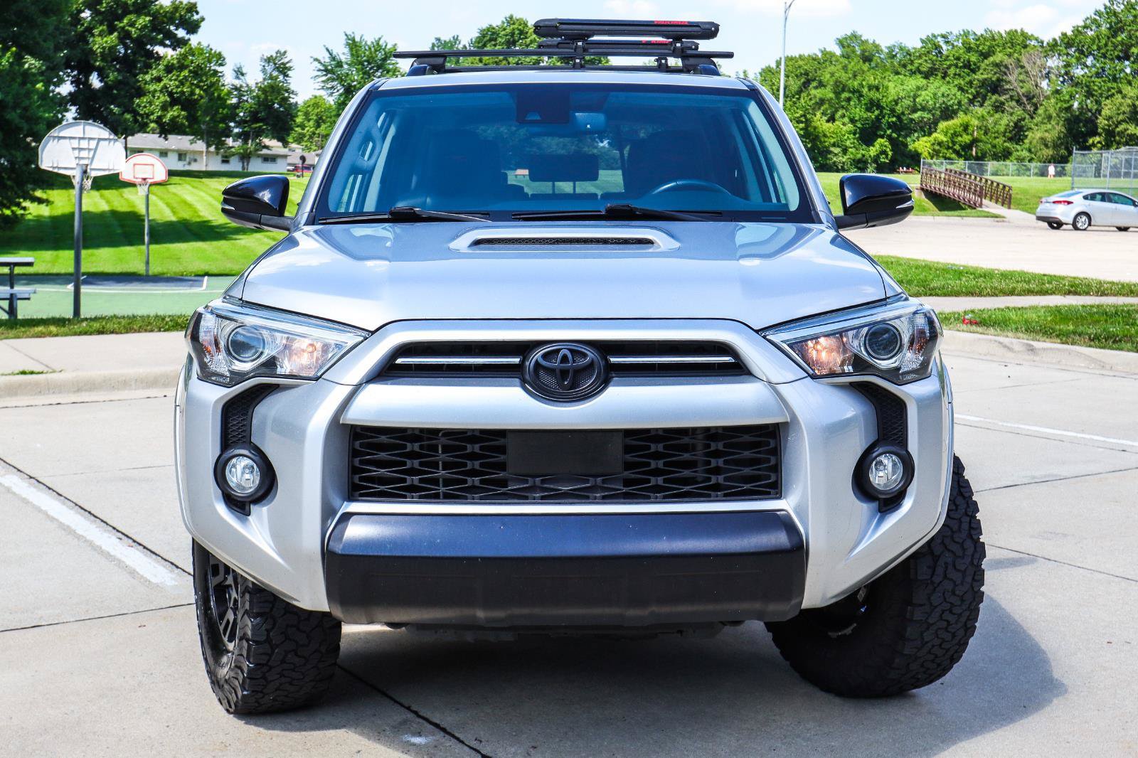 Used 2020 Toyota 4Runner Venture w/ Moonroof Package AWD/4WD image 21