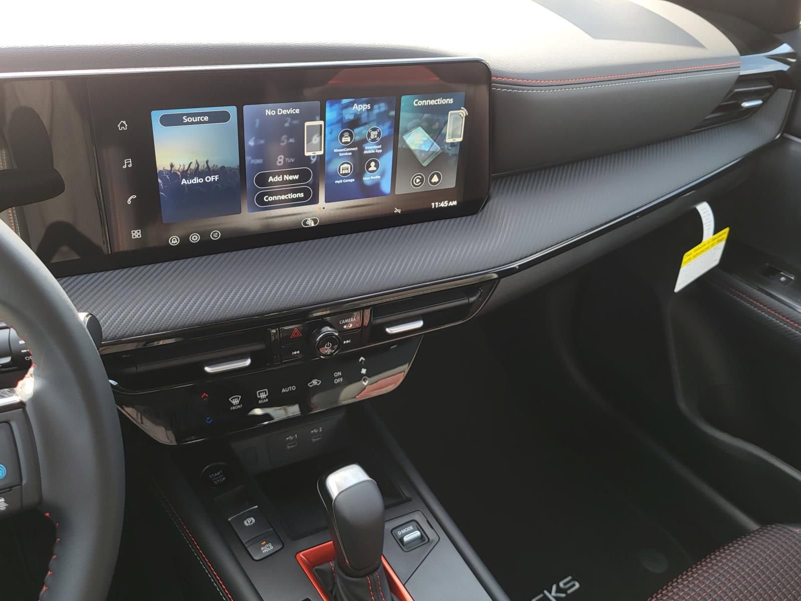 New 2026 Nissan Kicks SR FWD image 3