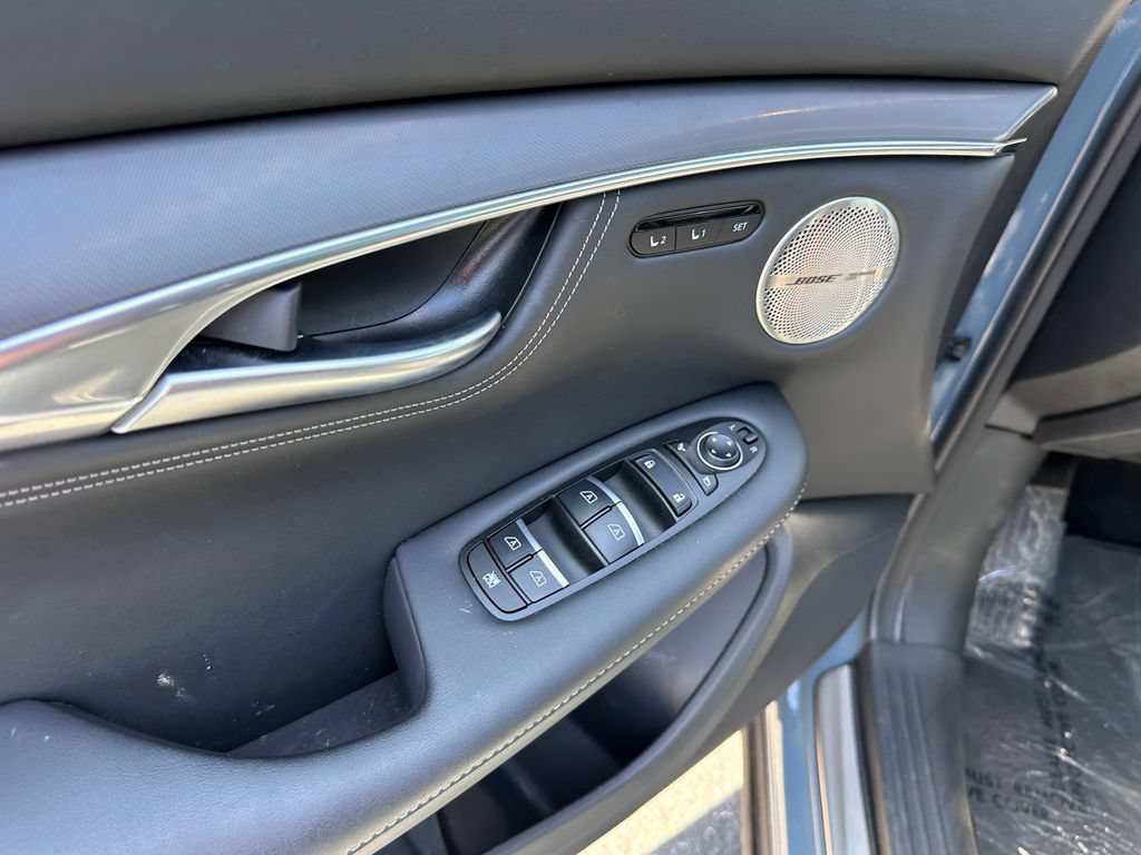 Used 2025 INFINITI QX55 Essential AWD/4WD image 23
