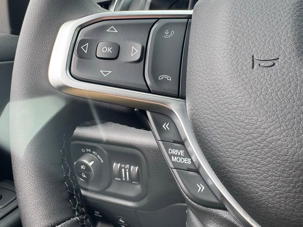 New 2026 RAM 1500 4x4 Crew Cab image 18