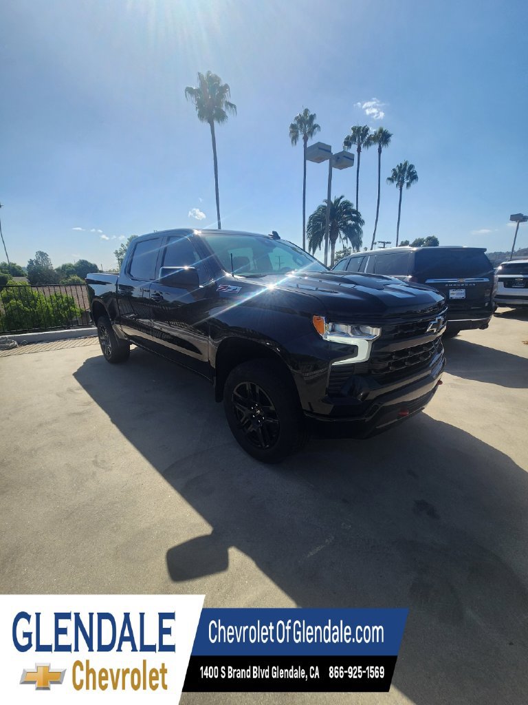 Used 2023 Chevrolet Silverado 1500 LT Trail Boss w/ Protection Package AWD/4WD image 8