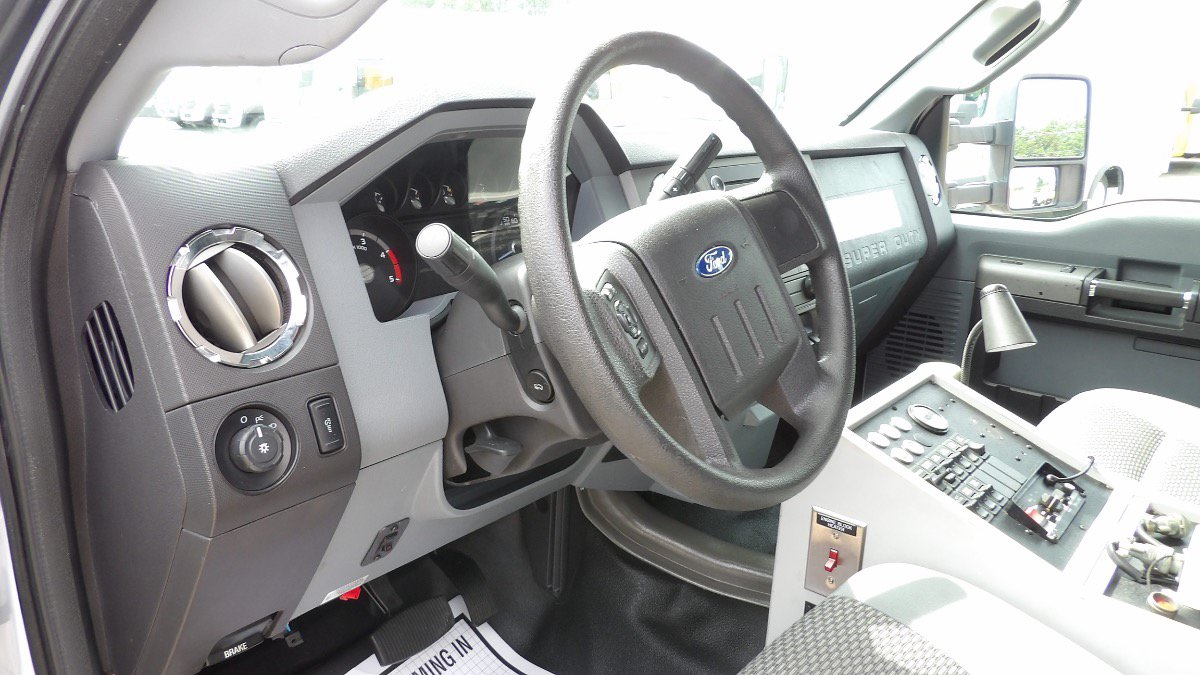 Used 2012 Ford F450 XLT w/ Ambulance Preparation Pkg RWD image 7