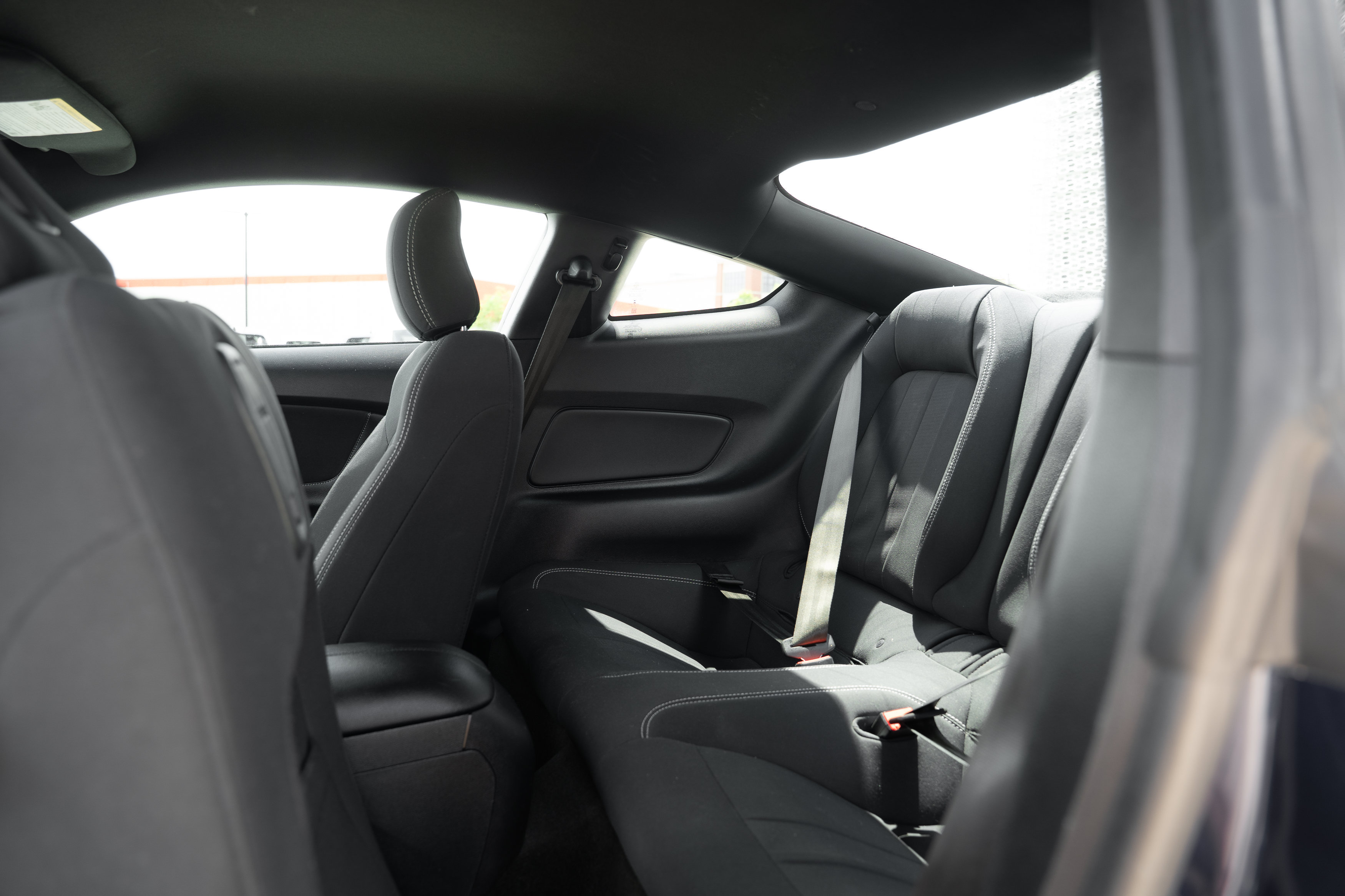 Used 2018 Ford Mustang Coupe w/ Equipment Group 101A RWD image 27