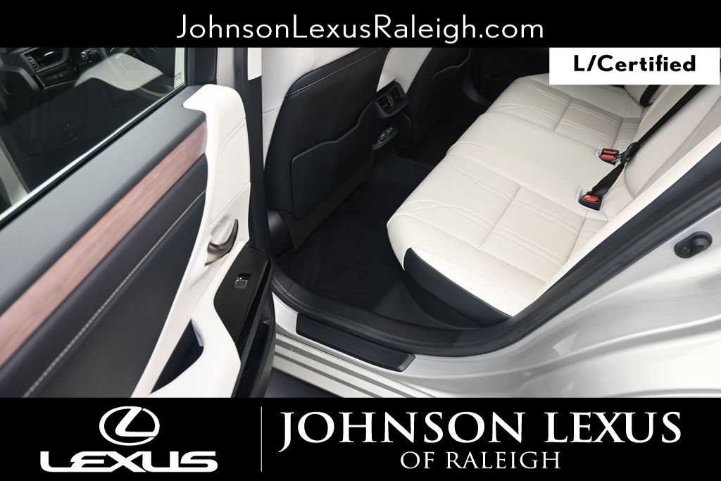 Used 2025 Lexus ES 300h w/ Technology Package FWD image 12