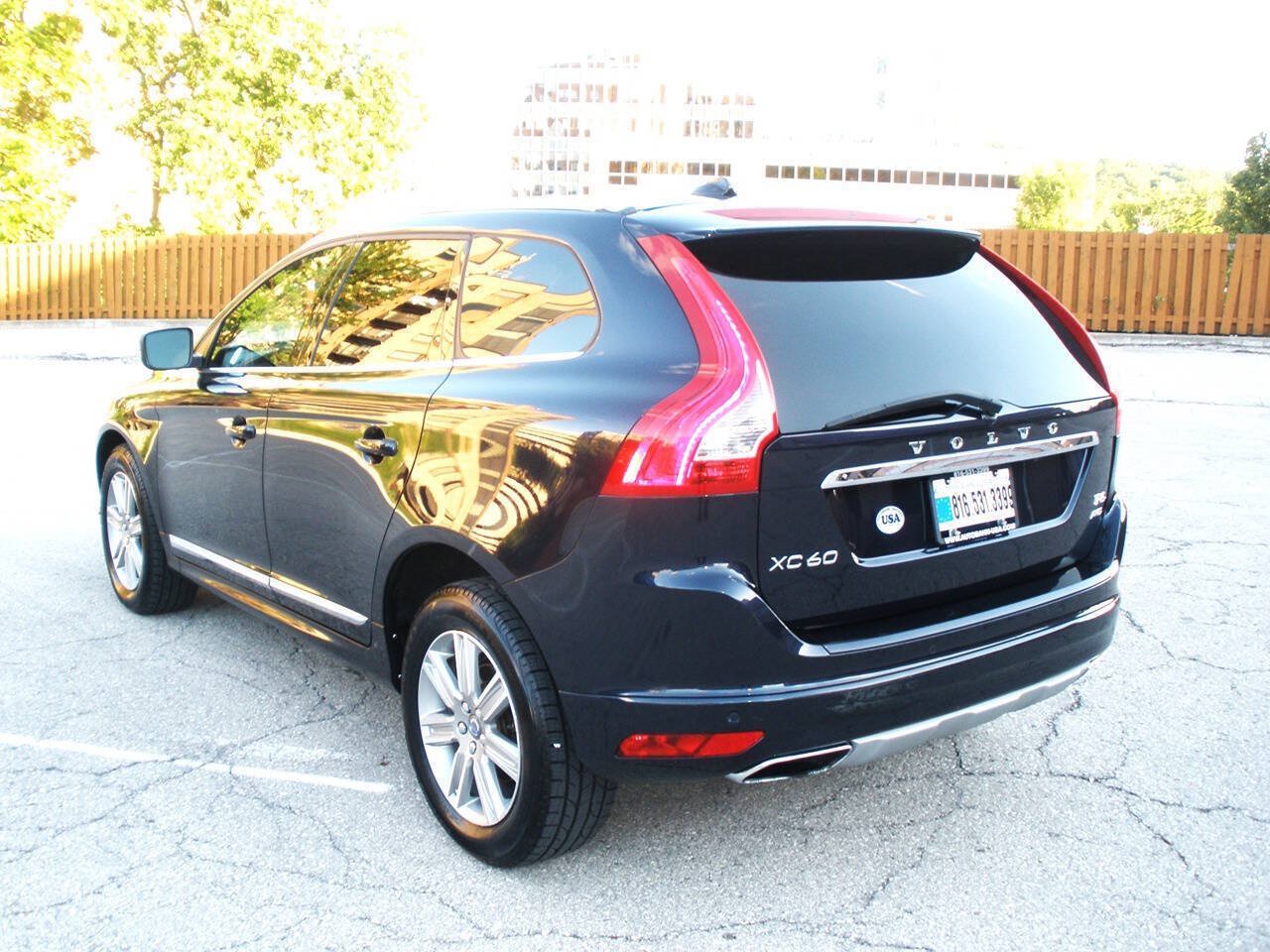 Used 2016 Volvo XC60 T6 Platinum w/ Protection Package AWD/4WD image 11