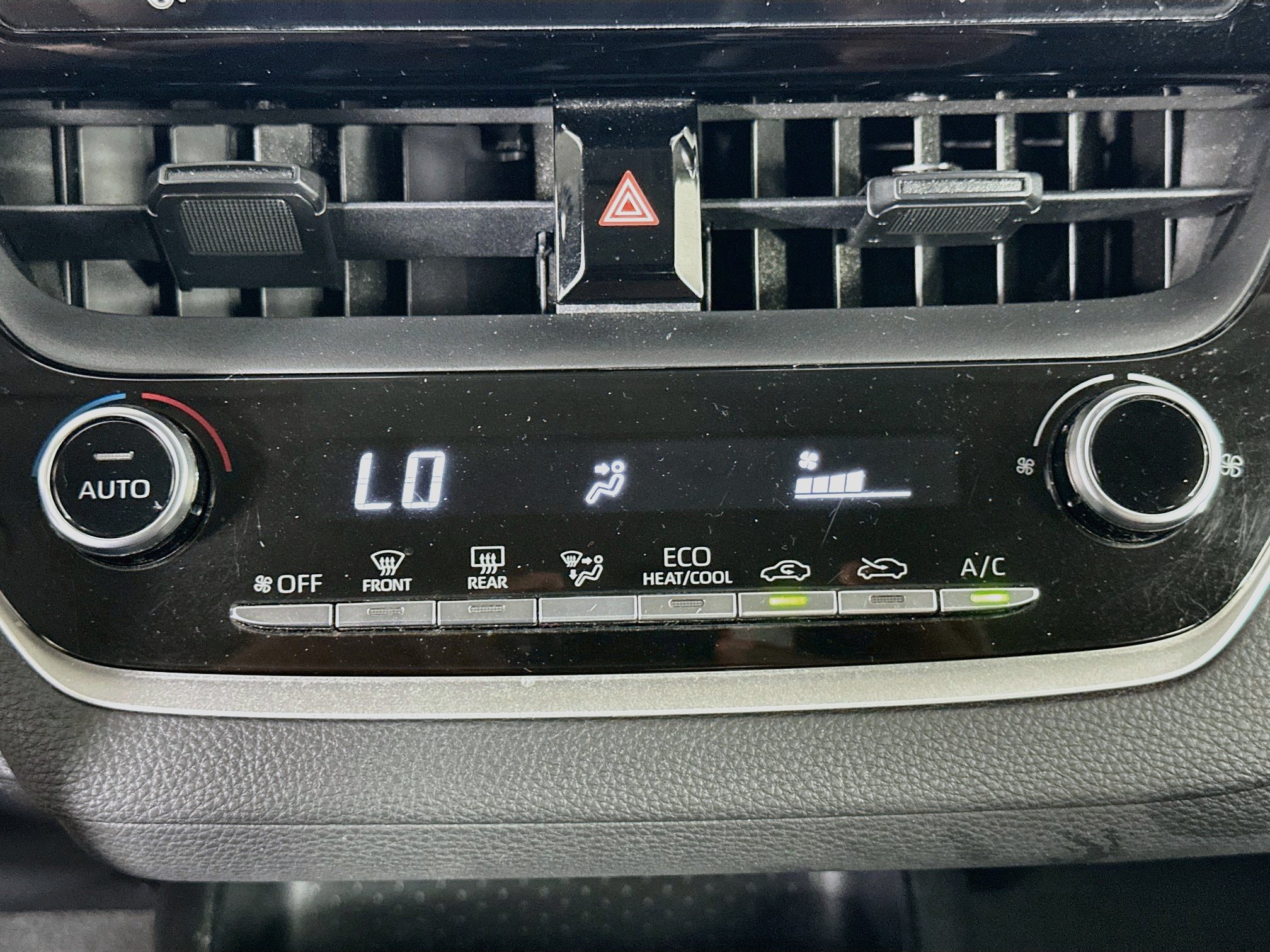 Used 2022 Toyota Corolla LE FWD image 23
