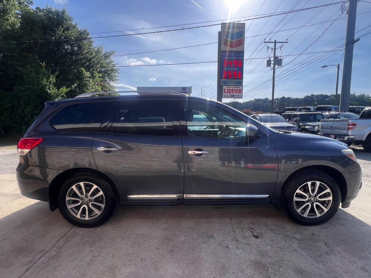 Used 2014 Nissan Pathfinder SL w/ SL Premium Package FWD image 7
