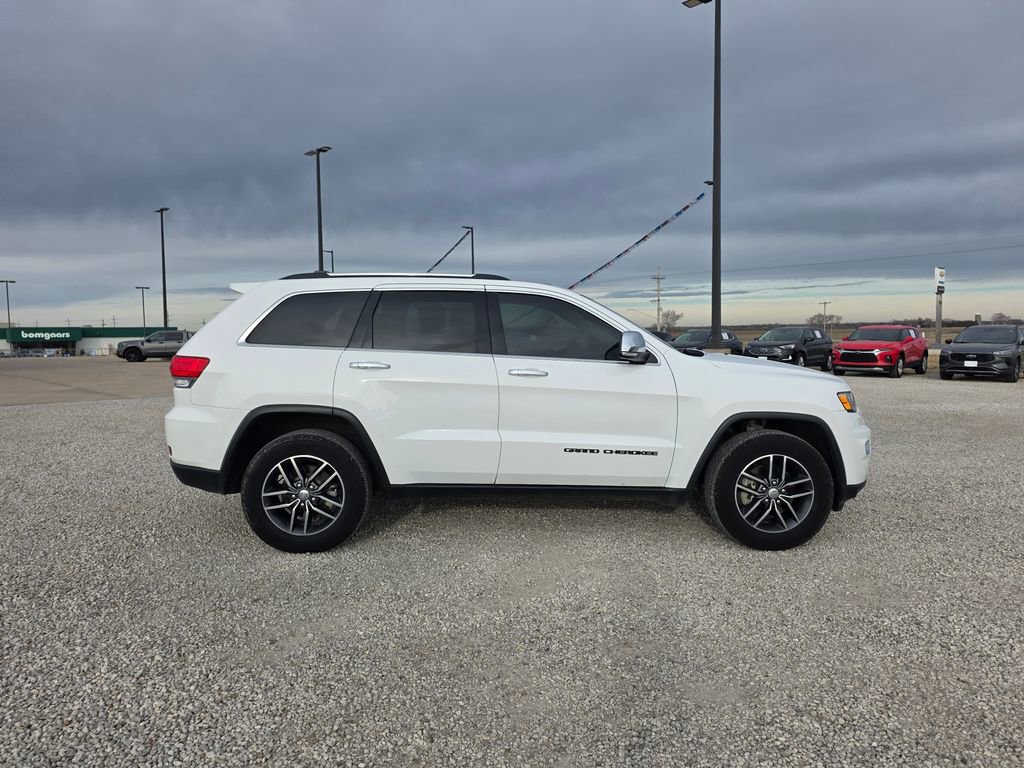 Used 2017 Jeep Grand Cherokee Limited w/ Trailer Tow Group IV image 2