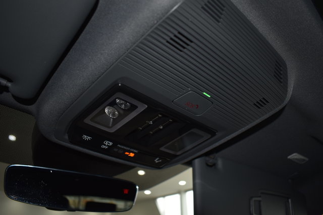 Used 2023 Audi Q4 e-tron Prestige image 22