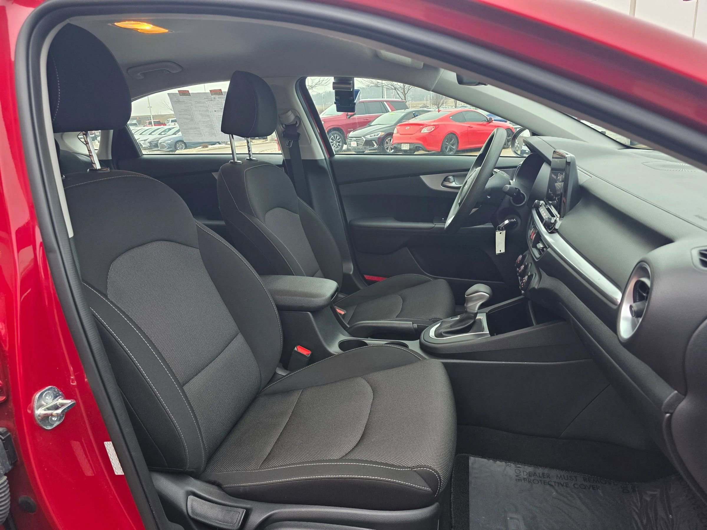 Used 2024 Kia Forte LXS w/ LXS Technology Package image 7