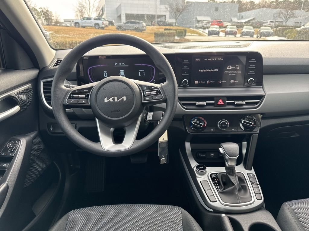 New 2026 Kia Seltos LX image 7