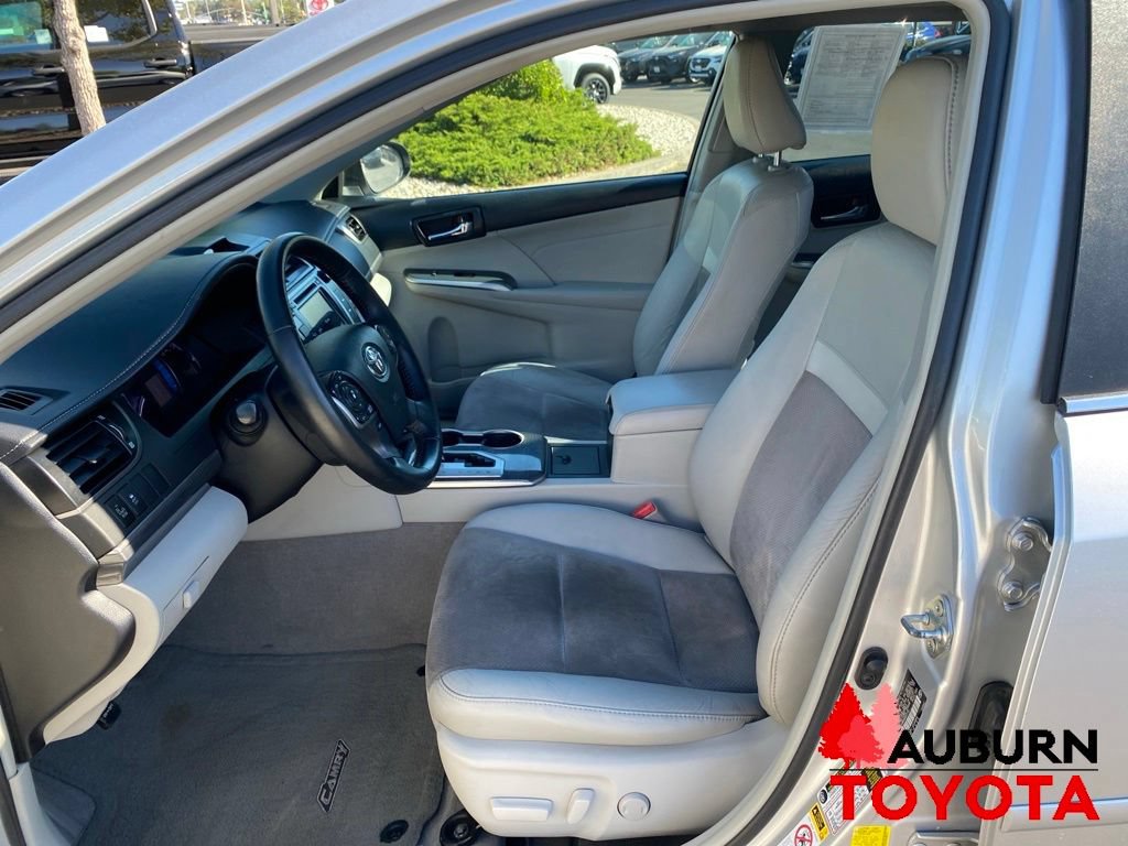 Used 2013 Toyota Camry XLE w/ Leather Pkg FWD image 28