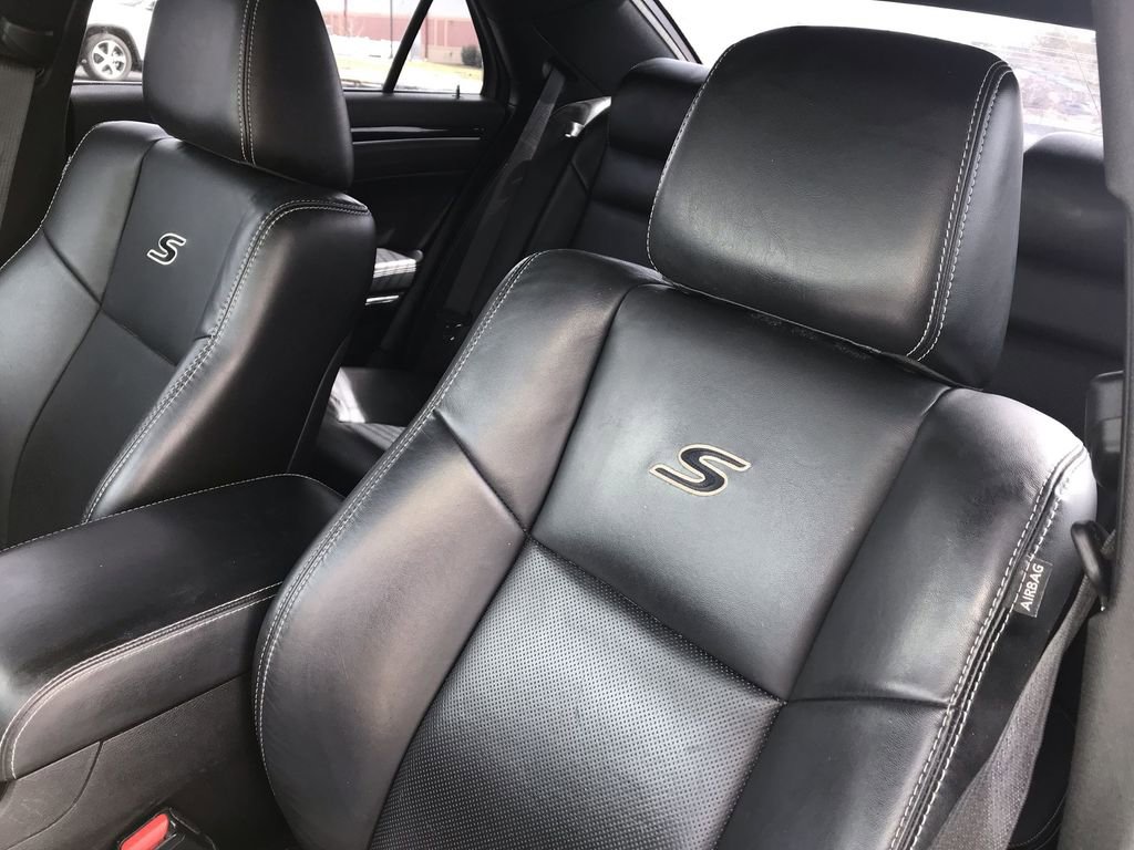 Used 2019 Chrysler 300 S w/ 300S Premium Group 2 image 11