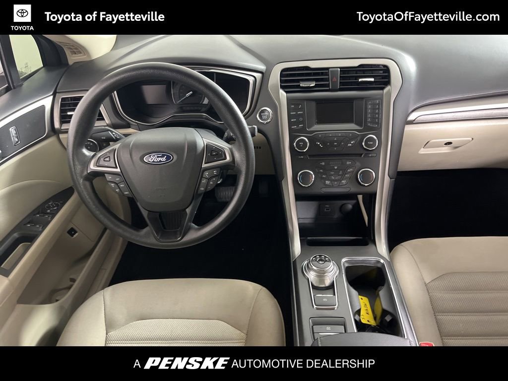 Used 2018 Ford Fusion SE image 5
