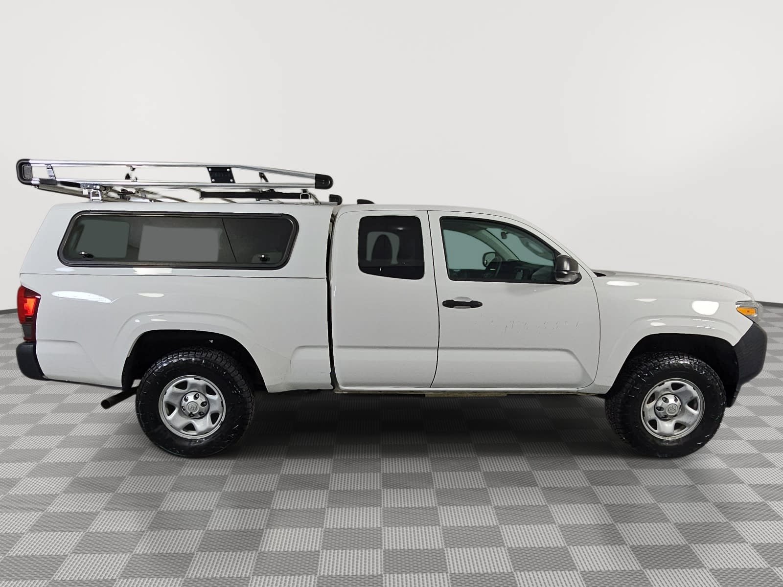 Used 2023 Toyota Tacoma SR RWD image 9