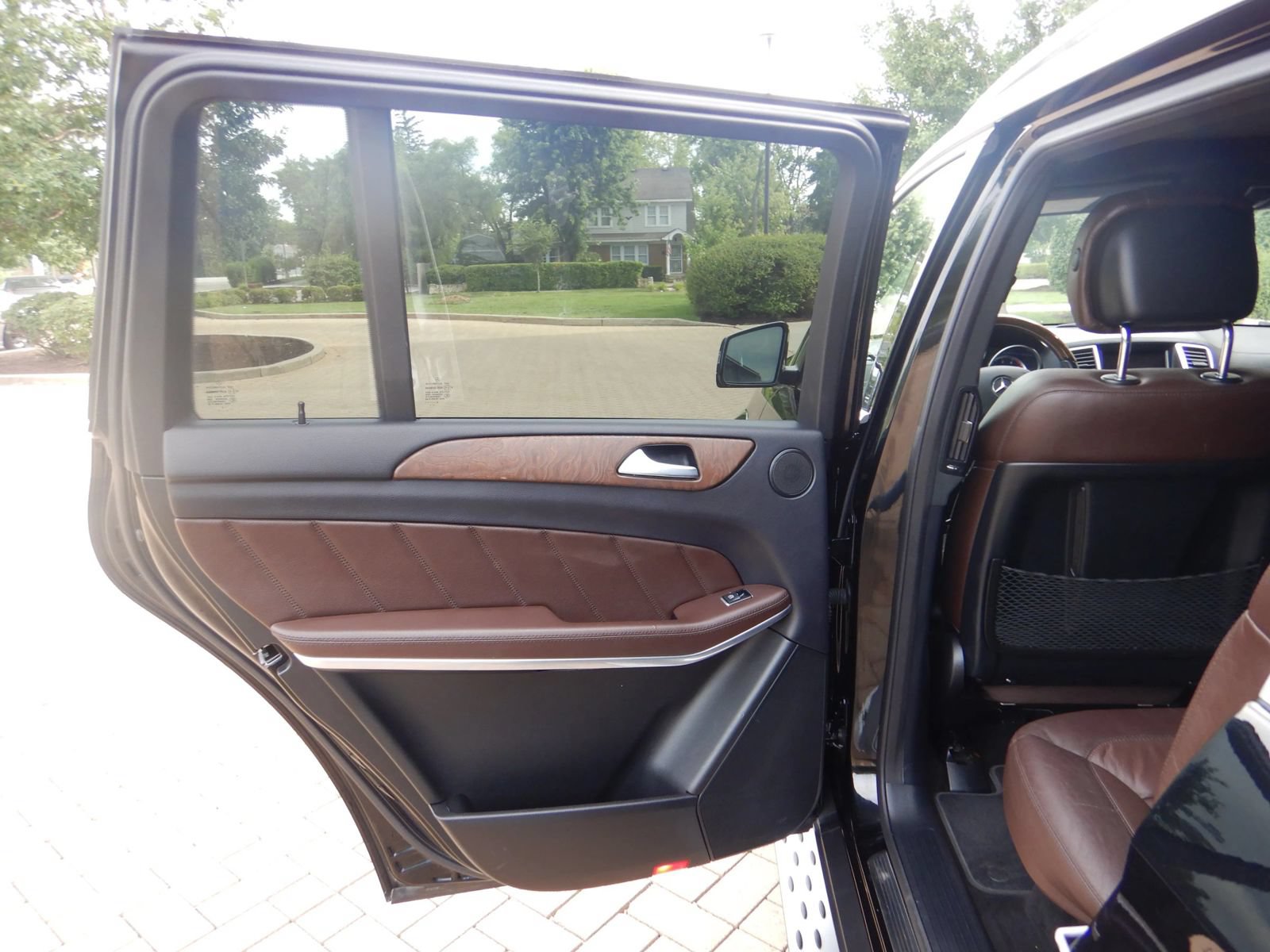 Used 2015 Mercedes-Benz GL 550 4MATIC image 15