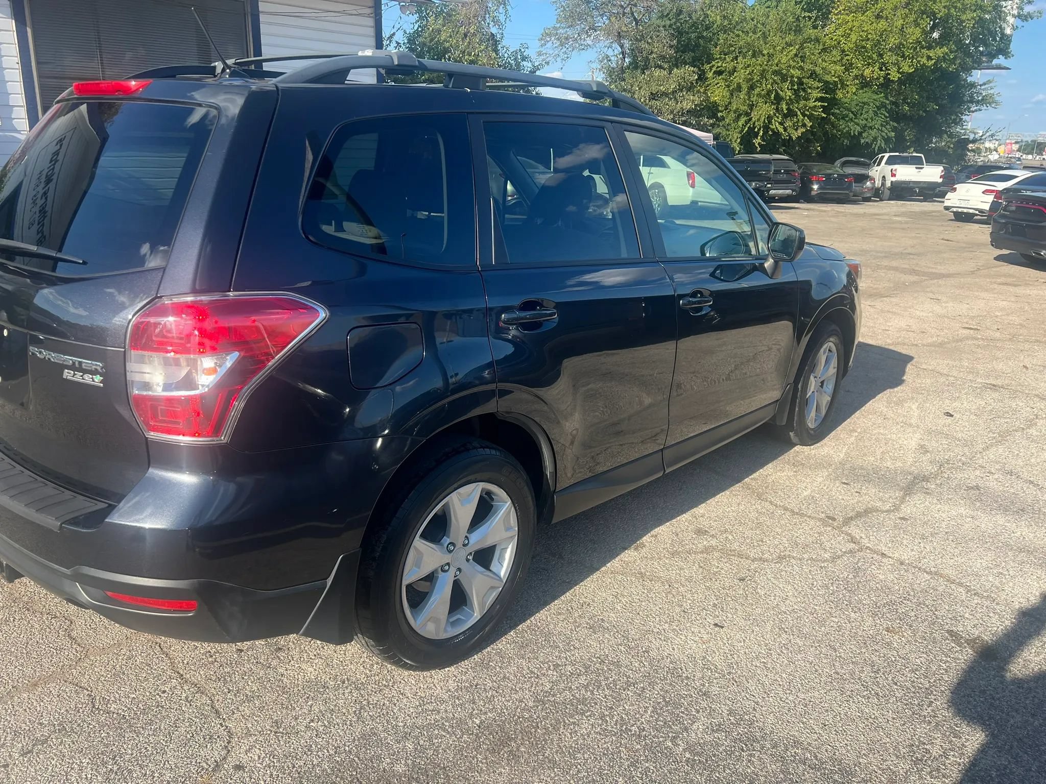 Used 2015 Subaru Forester 2.5i Premium w/ All-Weather Package AWD/4WD image 6