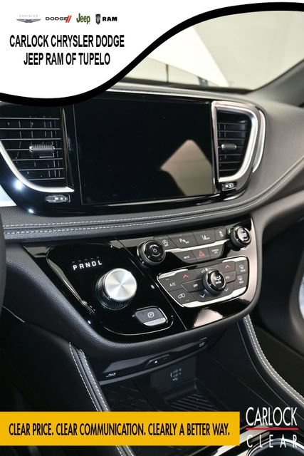 New 2026 Chrysler Pacifica Limited w/ Uconnect Theater Family Group FWD image 23