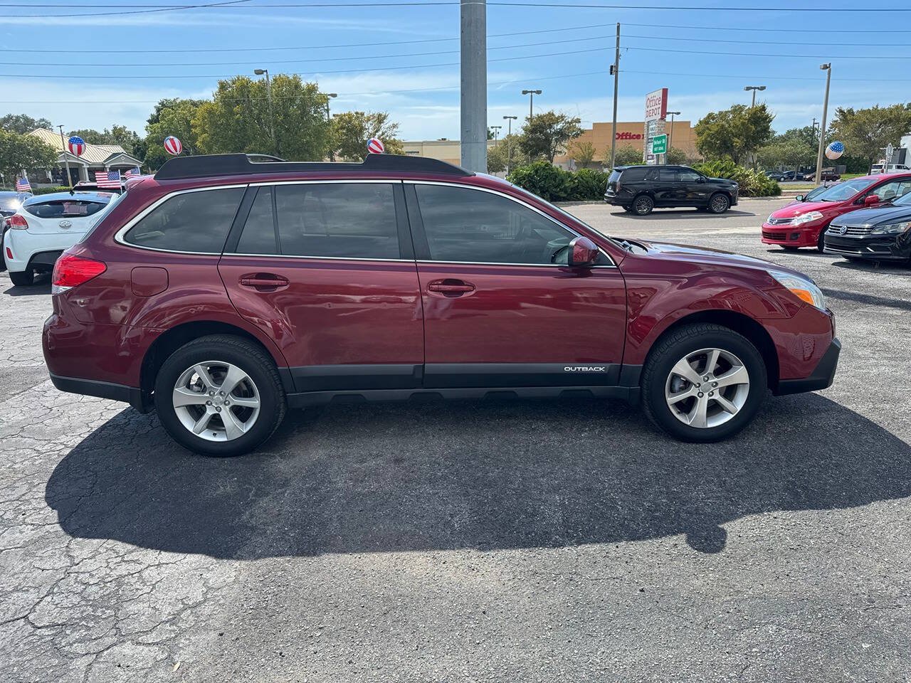 Used 2014 Subaru Outback 2.5i Limited w/ Moonroof Package AWD/4WD image 9