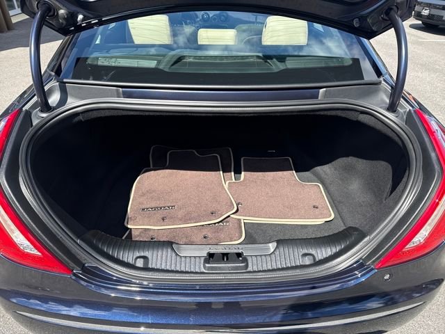 Used 2015 Jaguar XJ image 23