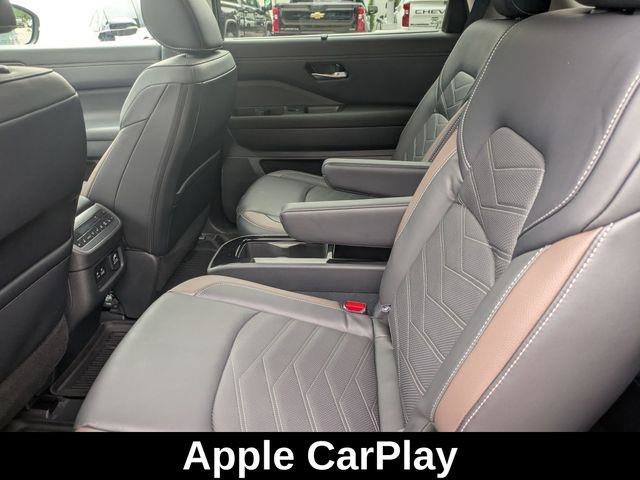 Used 2024 Nissan Pathfinder Platinum image 24