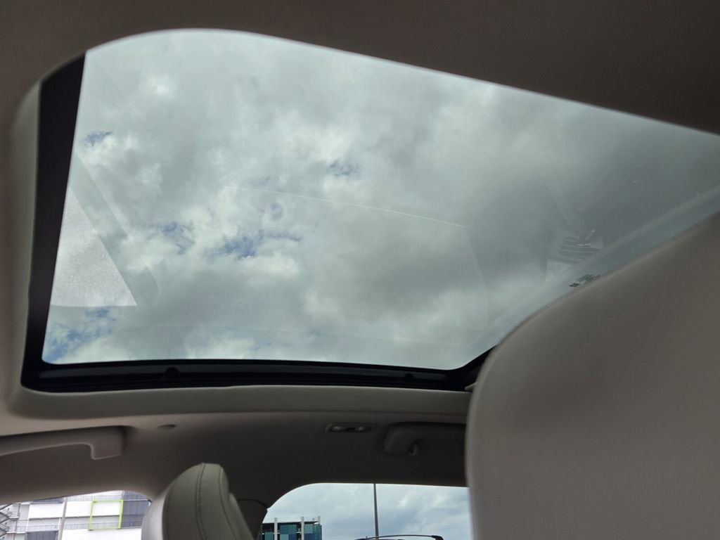 Used 2020 Lincoln Corsair Reserve w/ Equipment Group 202A image 18