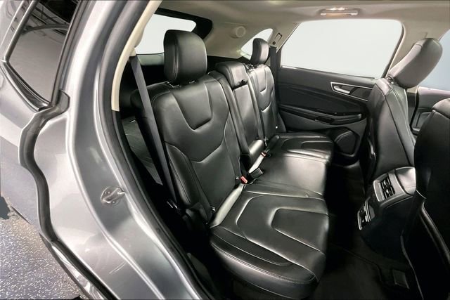 Used 2020 Ford Edge Titanium w/ Equipment Group 301A image 26