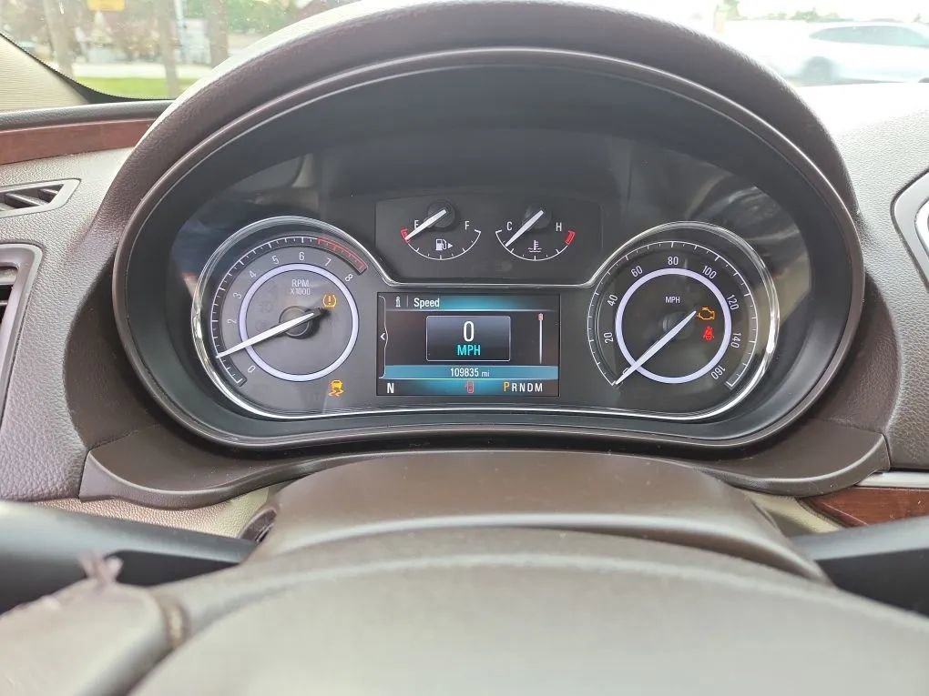 Used 2016 Buick Regal image 10