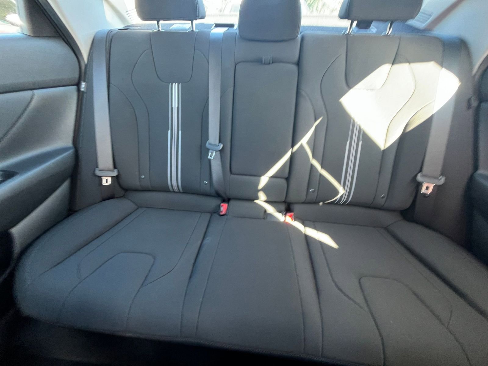 Used 2025 Hyundai Elantra SEL FWD image 41