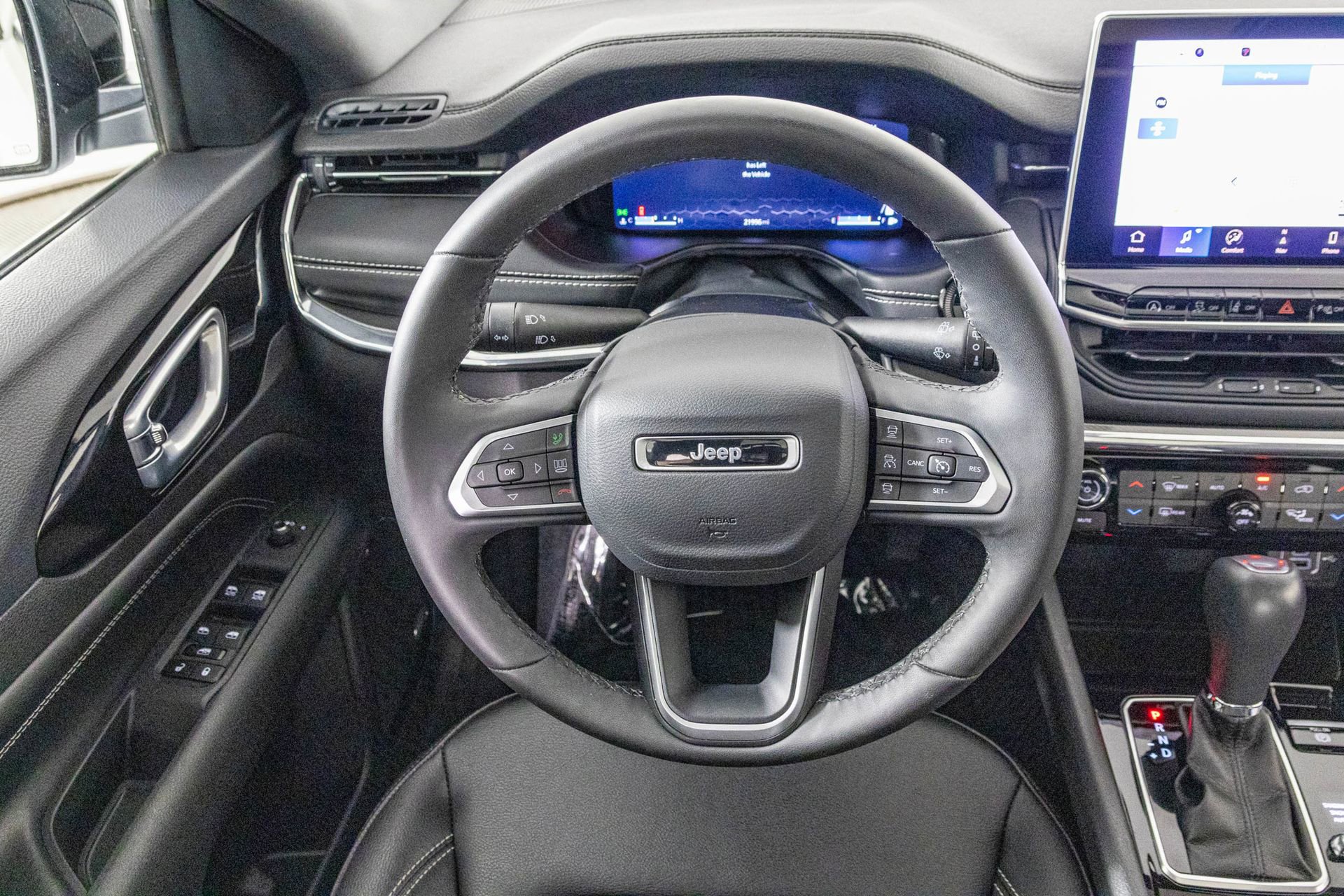 Used 2024 Jeep Compass Limited w/ High Altitude Package image 34